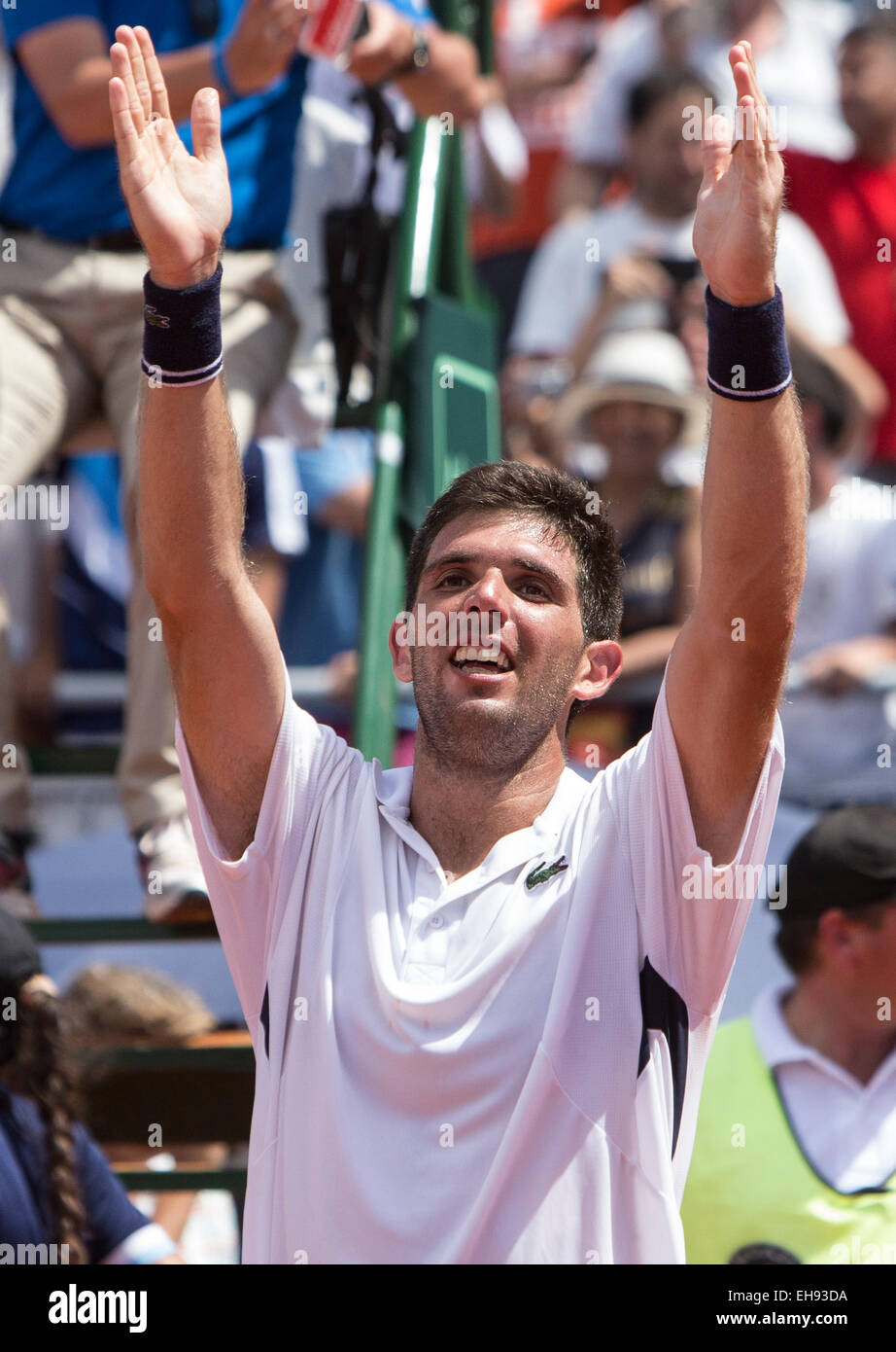 Villa Martelli, Argentina. 9 Mar, 2015. Argentina del Federico Delbonis celebra dopo la prima partita di Coppa Davis contro Thomaz Bellucci del Brasile in Villa Martelli, vicino a Buenos Aires, capitale dell'Argentina, 9 marzo 2015. Credito: Martin Zabala/Xinhua/Alamy Live News Foto Stock