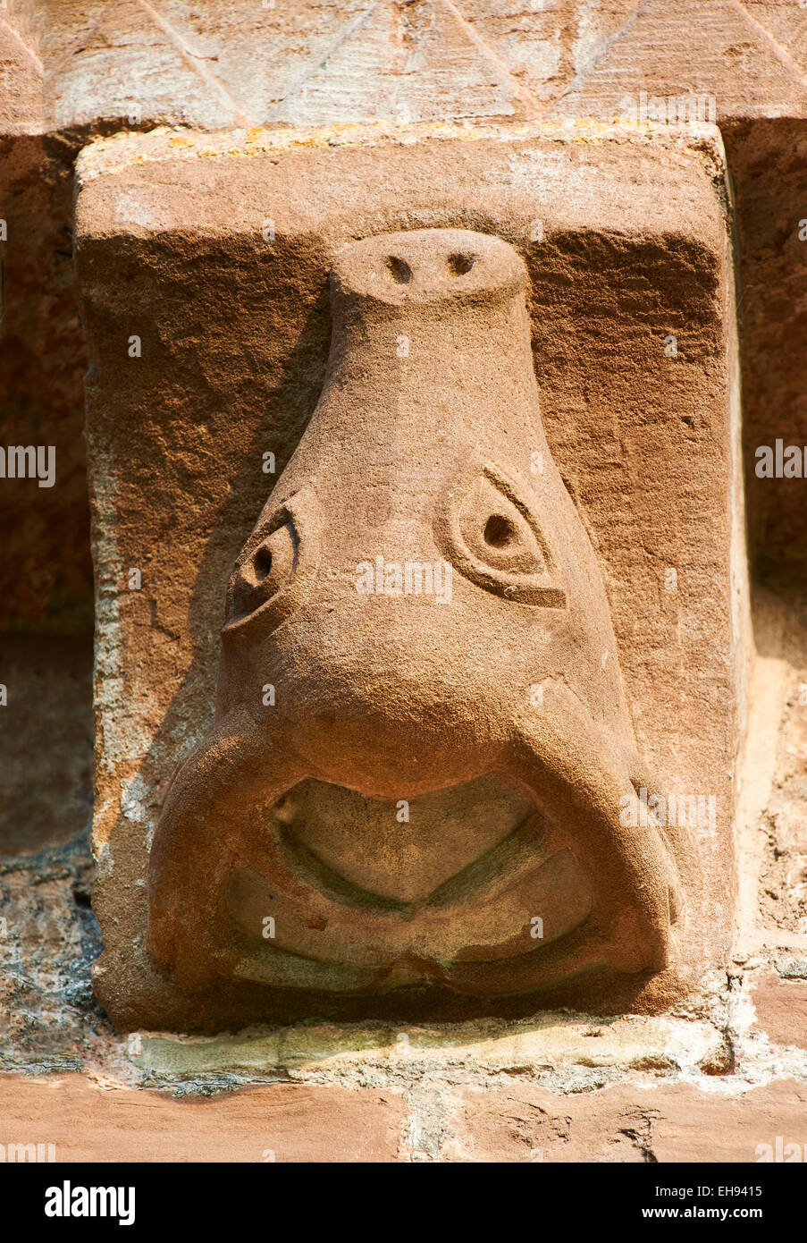 Norman esterno romanico corbel n. 32 - Scultura Kilpeck Chiesa, Herefordshire, Inghilterra Foto Stock