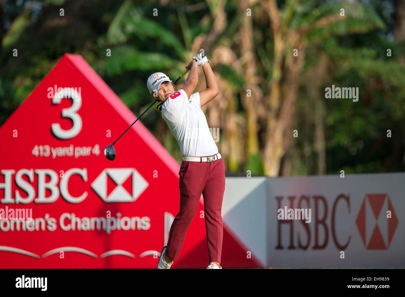 Harukyo Nomura (JPN) Marzo 8, 2015 - Golf : Harukyo Nomura del Giappone tees off sulla terza tee sull'ultimo giorno della HSBC donna Champions 2015 a Sentosa Golf Club a Singapore il 8 marzo 2015. © Haruhiko Otsuka/AFLO/Alamy Live News Foto Stock