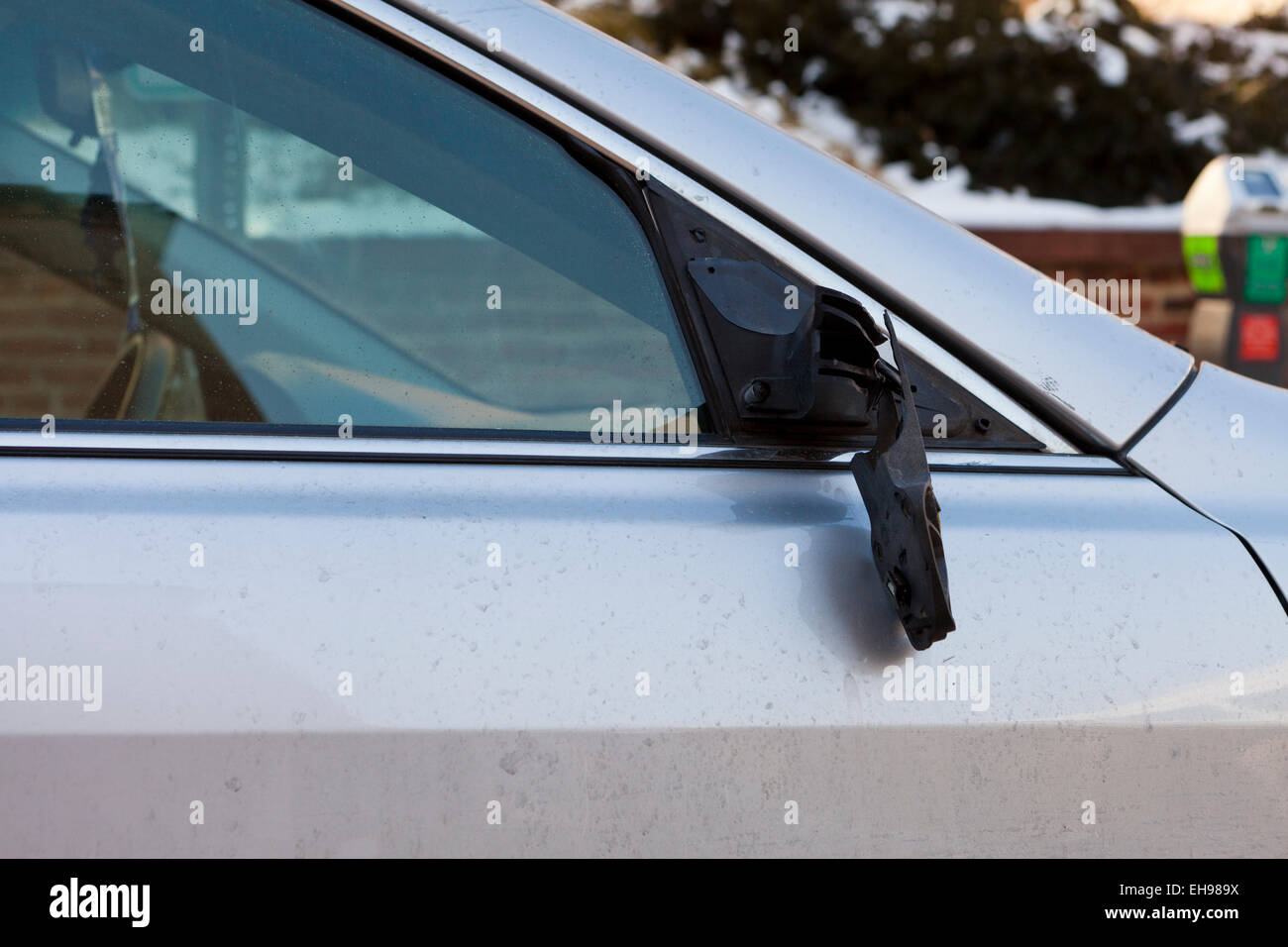 Broken auto vista laterale specchio - USA Foto Stock