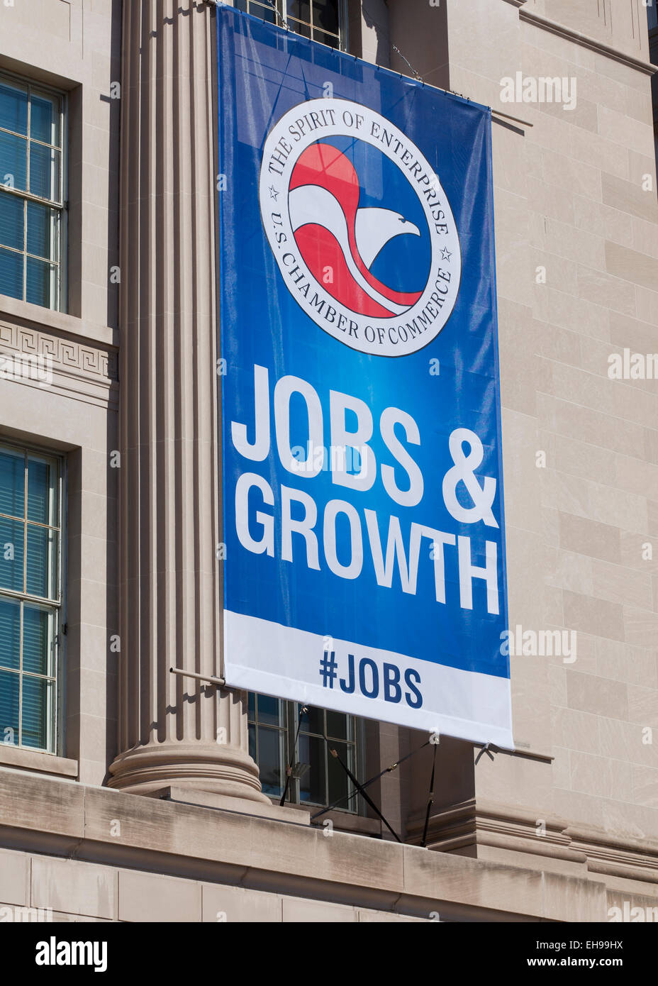 Occupazione e crescita banner sulla Camera di Commercio degli Stati Uniti edificio - Washington DC, Stati Uniti d'America Foto Stock