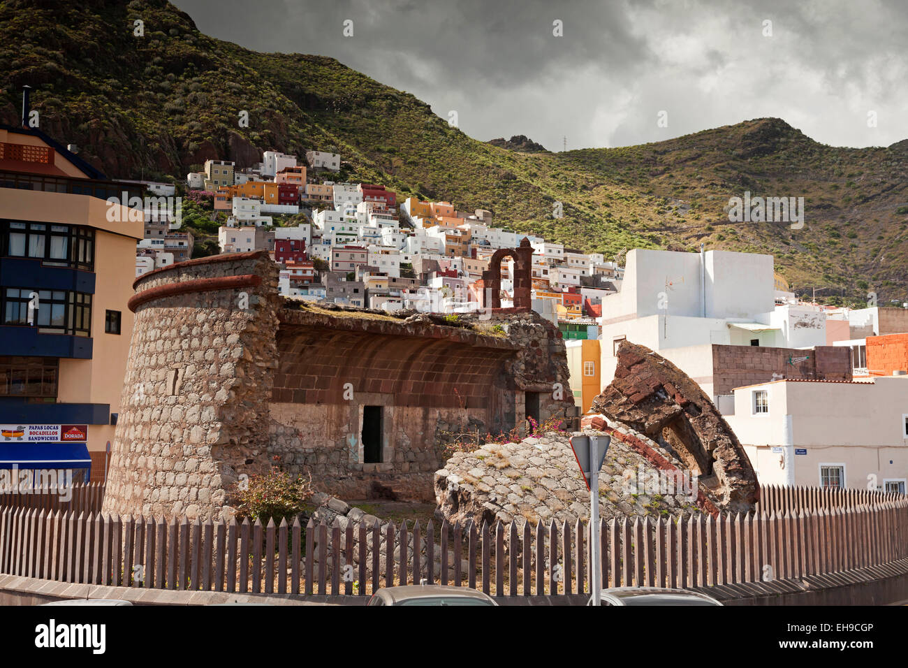 Fortezza di rovina e di San Andres village, Tenerife, Isole Canarie, Spagna, Europa Foto Stock