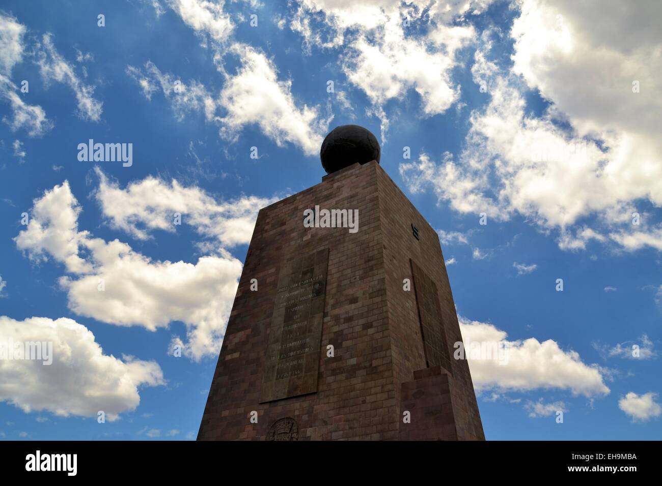 Mitad del Mundo monumento vicino a Quito, Ecuador Foto Stock