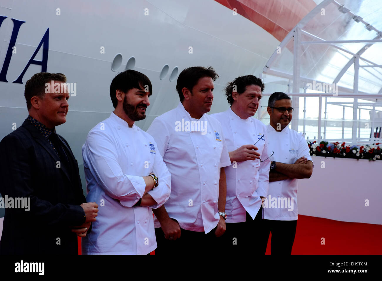 Southampton, Regno Unito. 10 marzo, 2015. James Martin, Marco Pierre White Olly Smith e altri celebrity chef presso la denominazione di P & O Cruises nuova ammiraglia BR Foto Stock