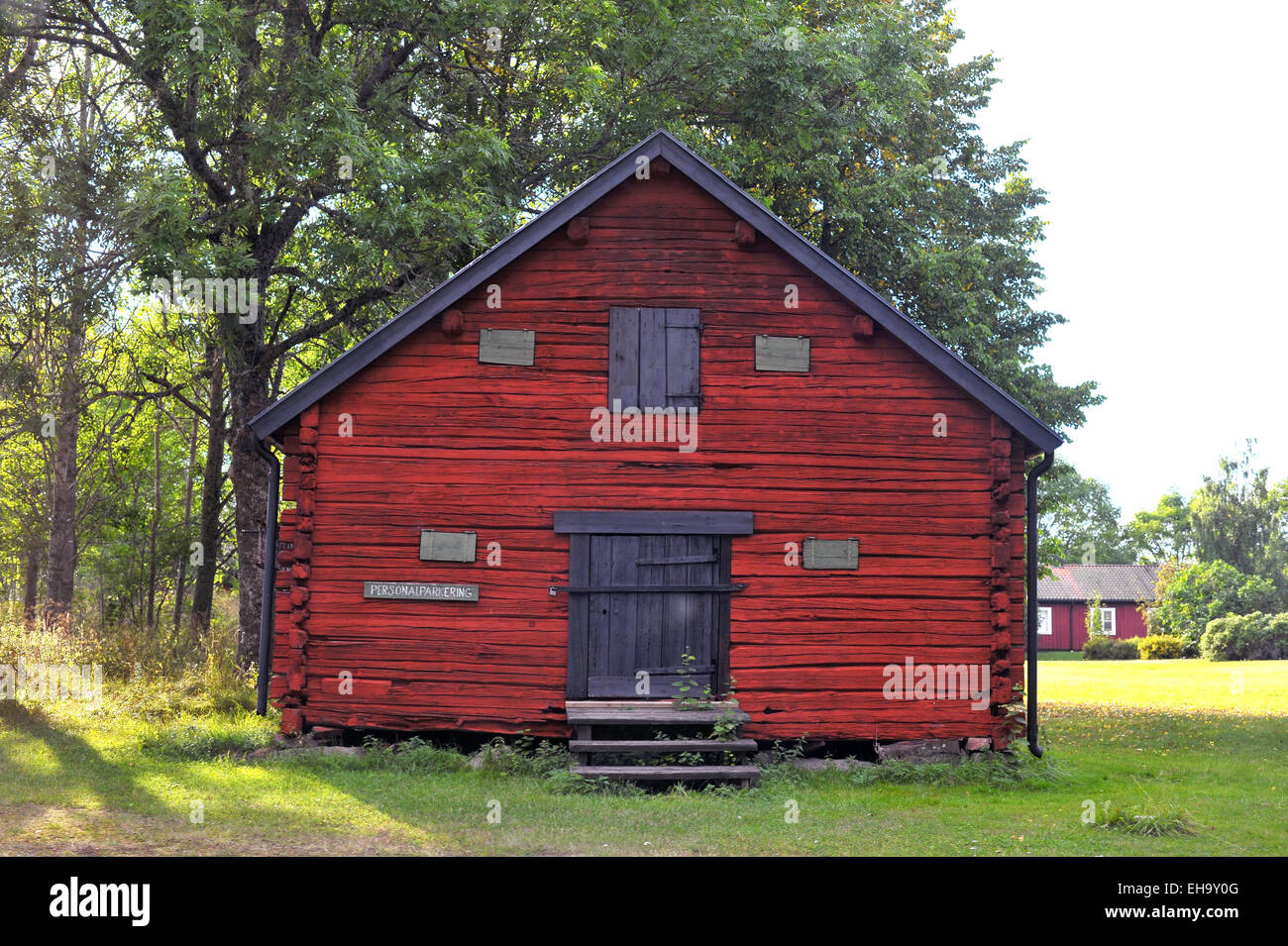 Un fienile in legno nella motivazione della Bergby Gård Hotell Foto Stock