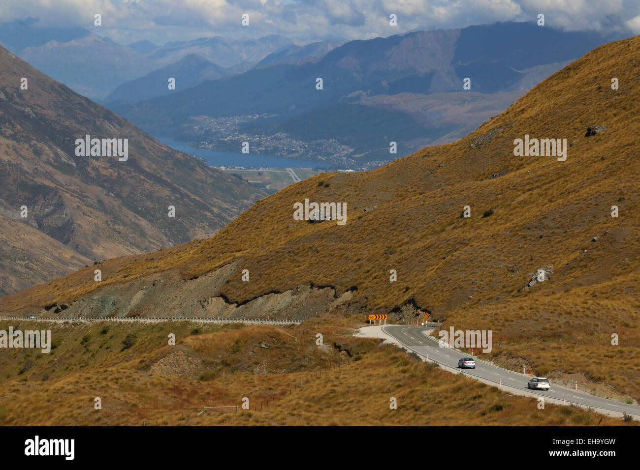 Strada a Queenstown, Nuova Zelanda montagna di picco Foto Stock