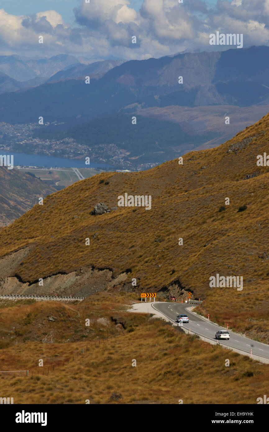 Strada a Queenstown, Nuova Zelanda montagna di picco Foto Stock