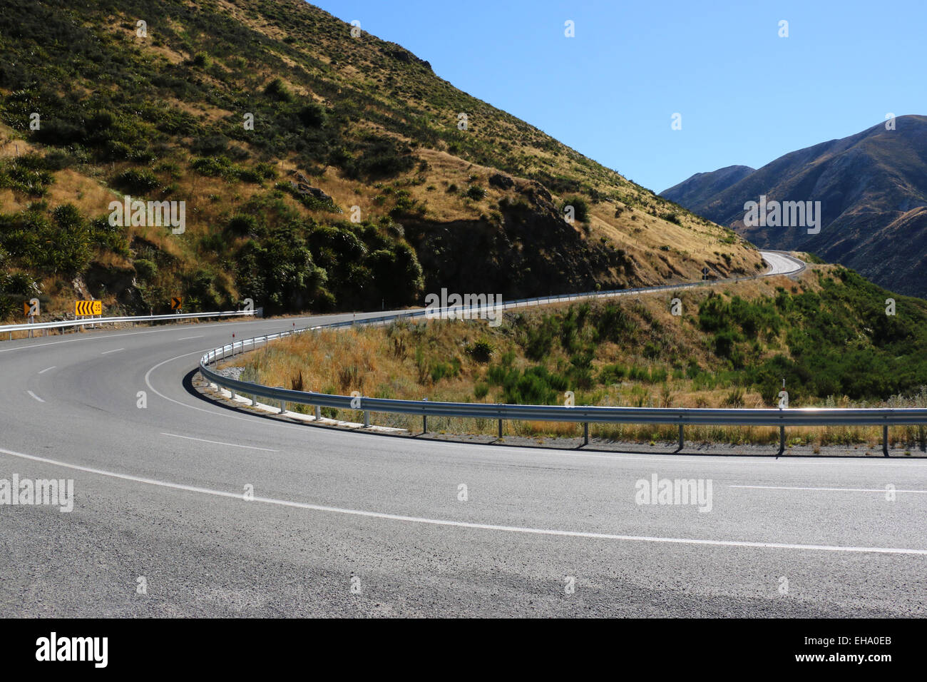 Strada a Queenstown, Nuova Zelanda montagna di picco Foto Stock