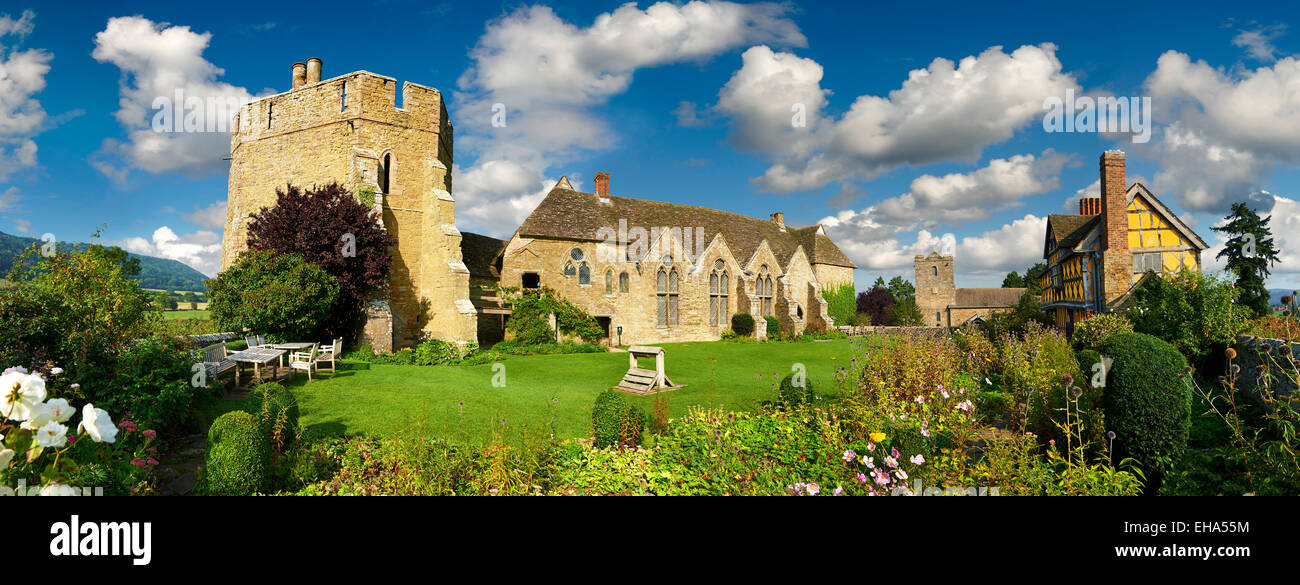 Il graticcio casa di gate, mantenere, Hall e il giardino del castello di Stokesay, Shropshire, Inghilterra Foto Stock