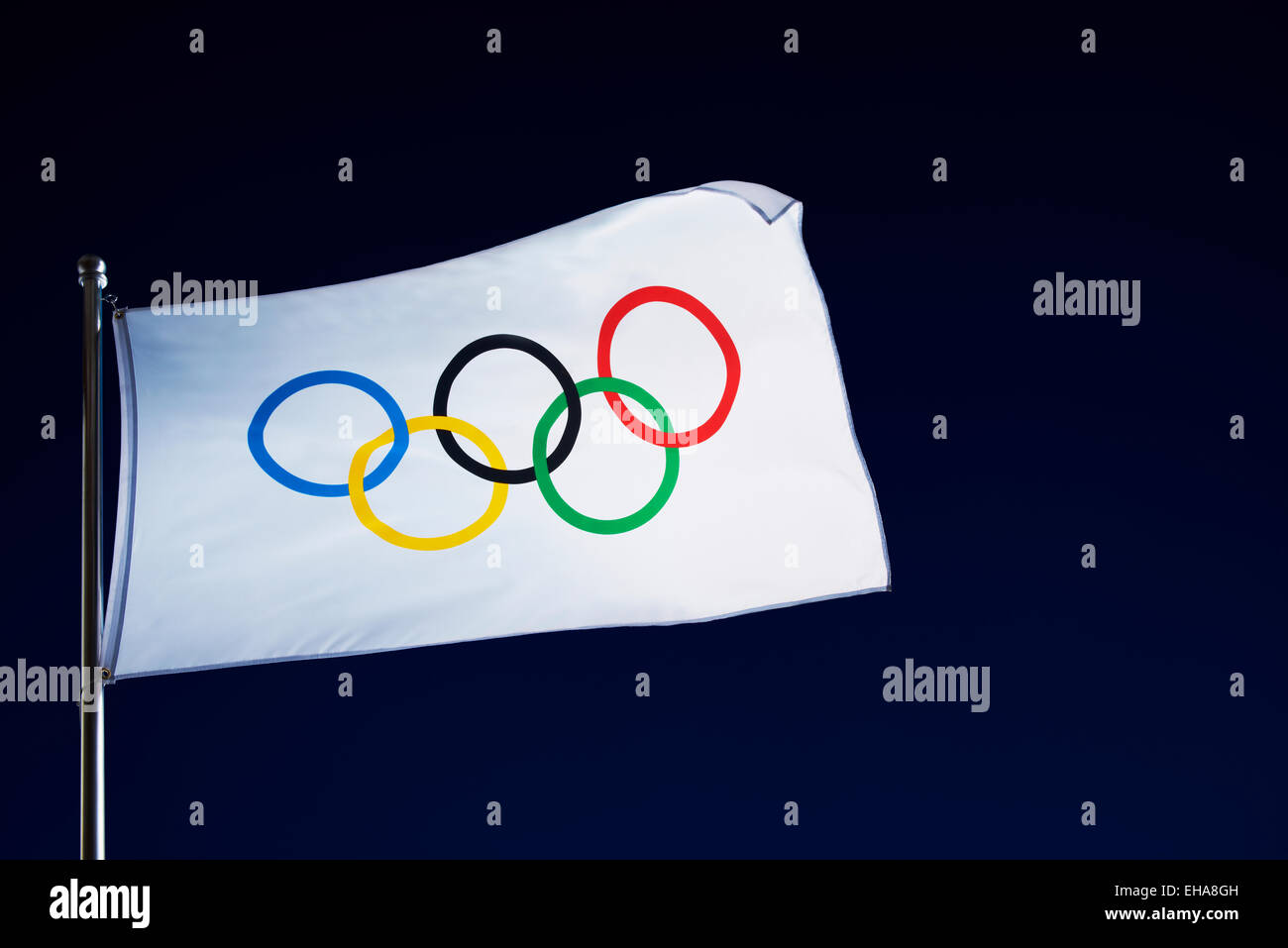 La bandiera olimpica Foto Stock