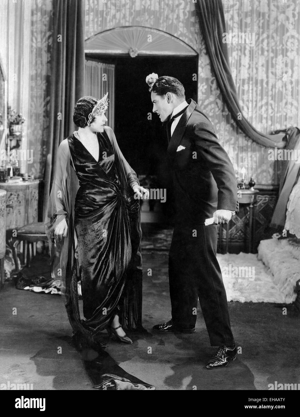 Aileen Pringle, Ronald Colman, sul set del film muto "un ladro in Paradiso", 1925 Foto Stock