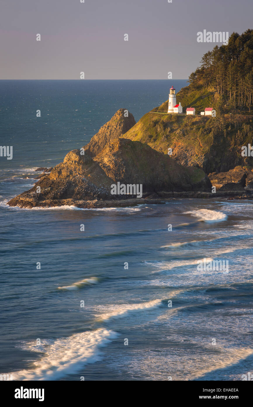 Heceta Head Lighthouse lungo la costa dell'Oregon, Stati Uniti d'America Foto Stock