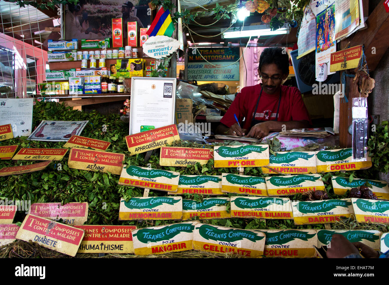 La medicina di erbe store, mercato centrale, Port Louis, Maurizio Foto Stock
