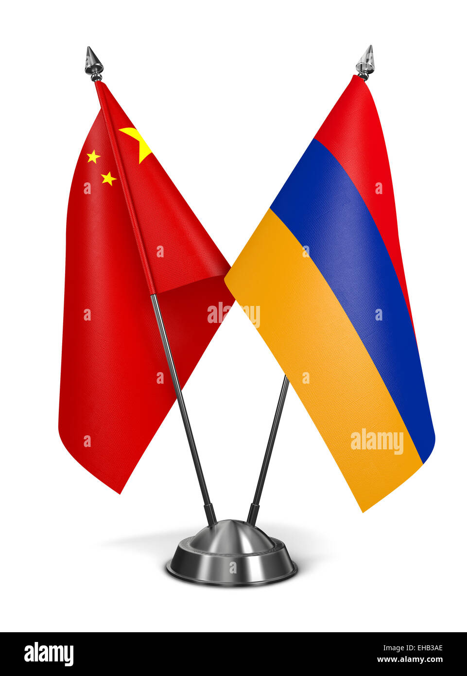 La Cina e l'Armenia - Bandiere in miniatura isolati su sfondo bianco. Foto Stock