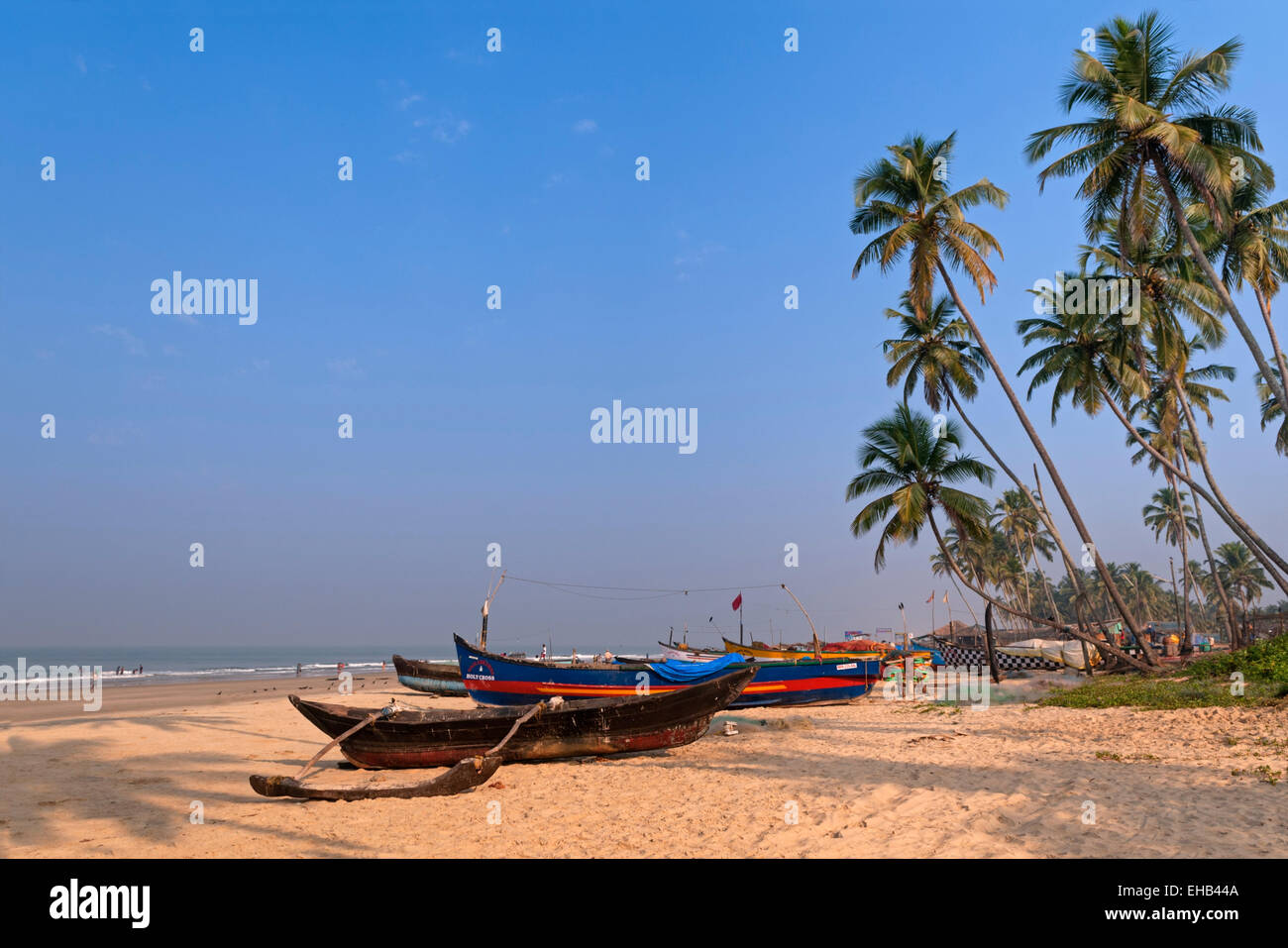 Barche da pesca Colva Beach Goa in India Foto Stock