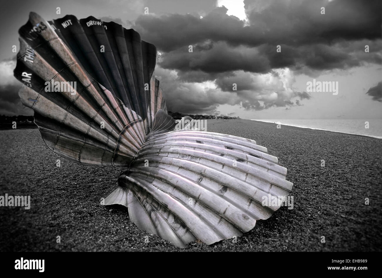 Maggie Hambling scultura di shell a coloro che sono annegati in mare. Aldeburgh, Suffolk, Inghilterra, Regno Unito. Foto Stock