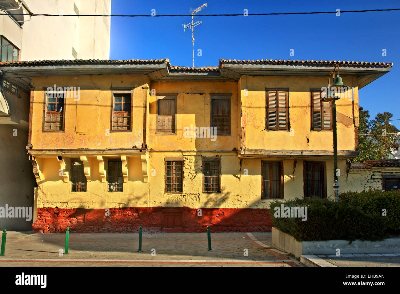 Bella casa antica (macedone architettura di stile) a Tirnavos town, Larissa, Tessaglia, Grecia. Foto Stock