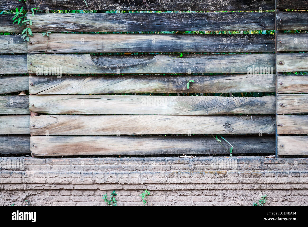 Legno sporco e Sfondo mattone/ Texture. Foto Stock