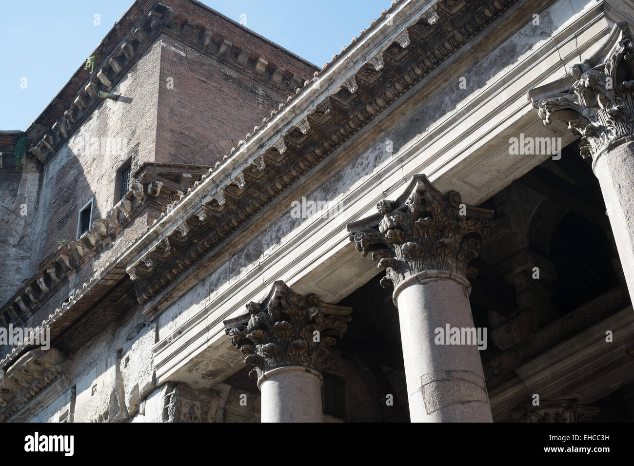 Il Pantheon a Roma Italia. Esterno, portico dettaglio. Foto Stock