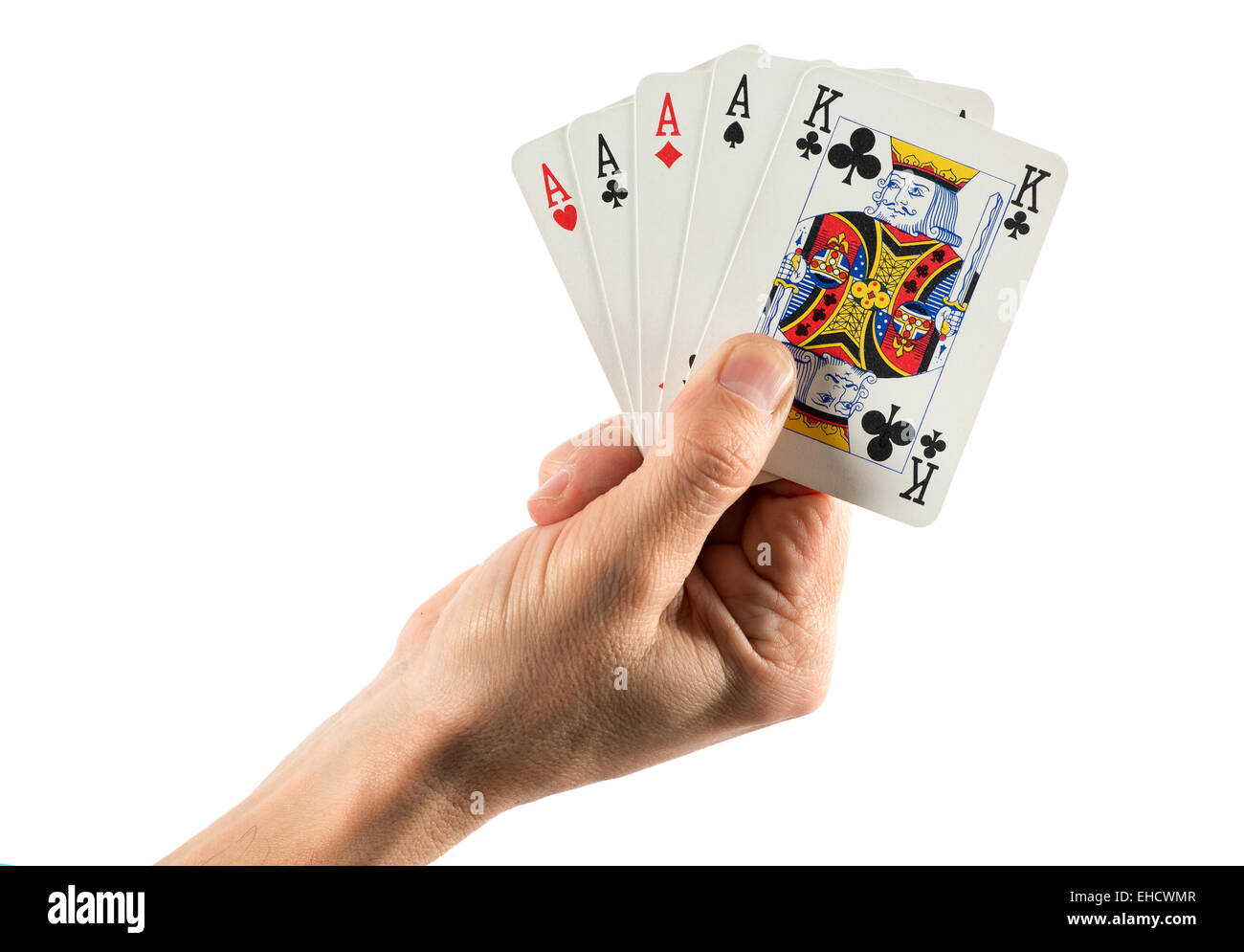 Maschio di mano azienda Carte in quattro di un tipo di combinazione di Poker utilizzando le ACE e un re su sfondo bianco Foto Stock