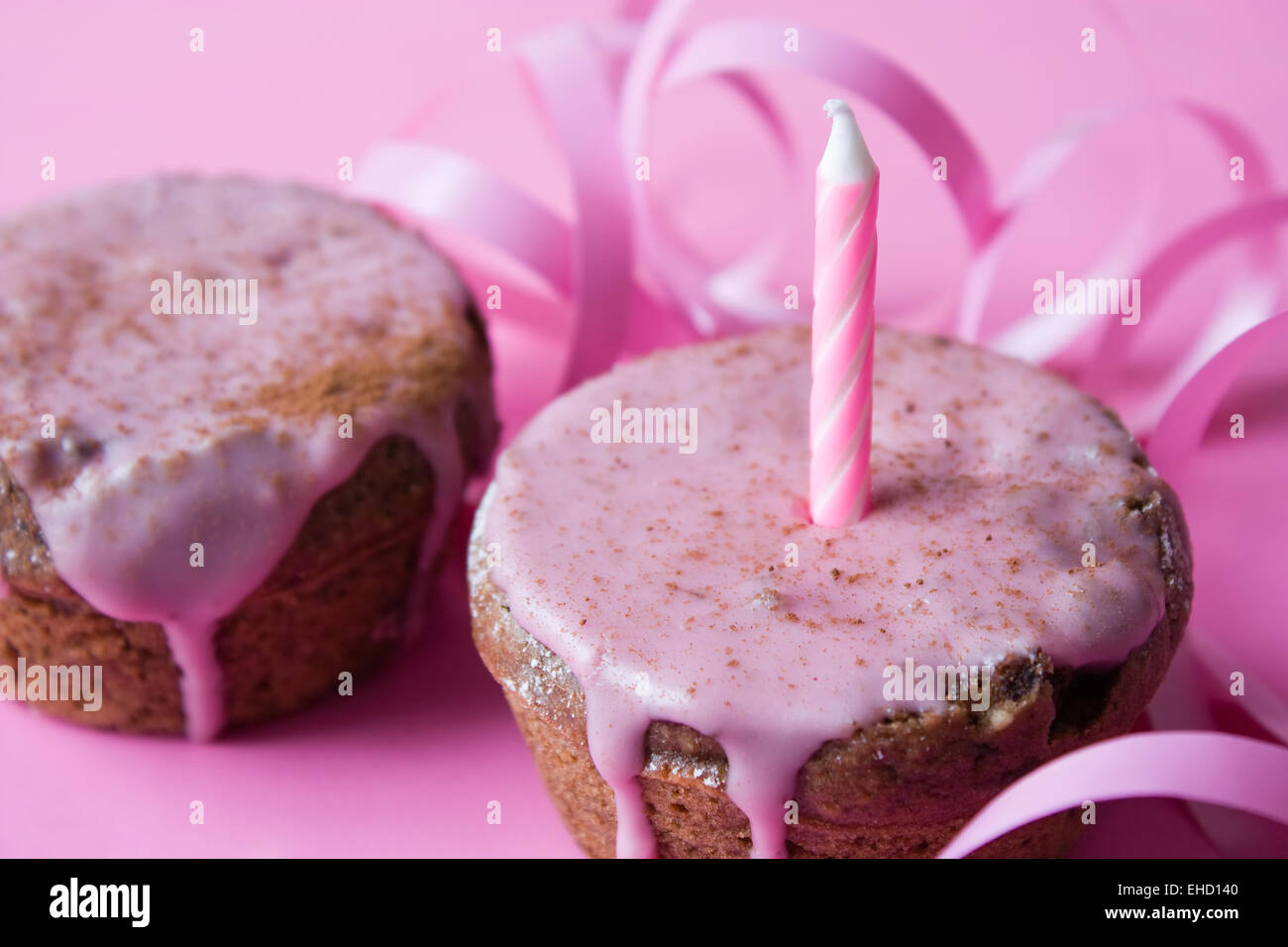 Pirottini mit Kerze - Muffin con candela Foto Stock