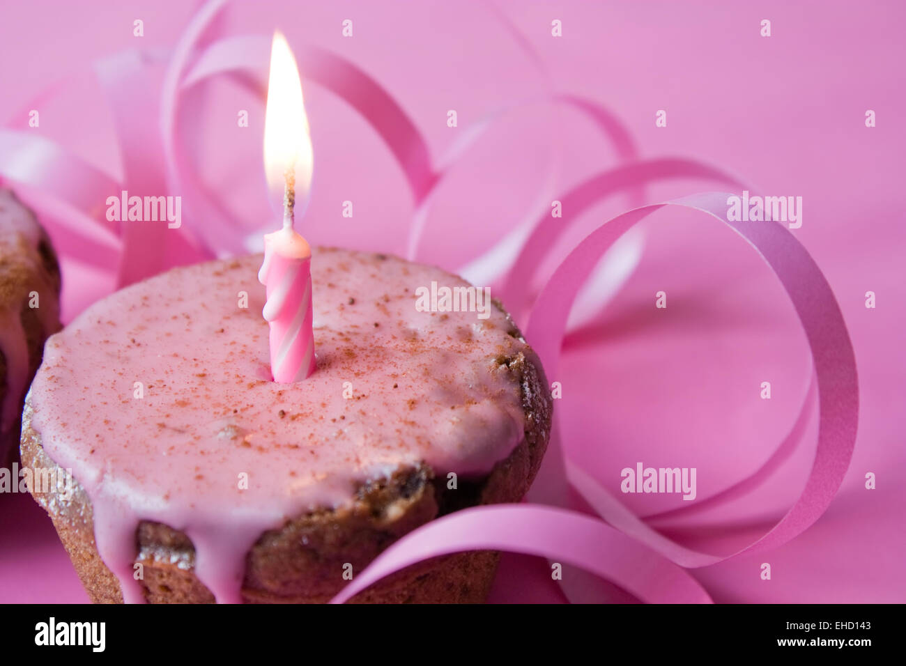 Pirottini mit Kerze - Muffin con candela Foto Stock