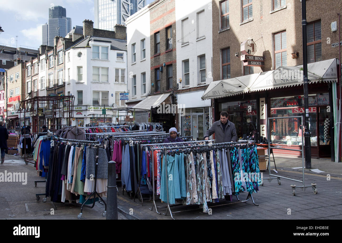 Petticoat Lane market nell'East End di Londra - Regno Unito Foto Stock