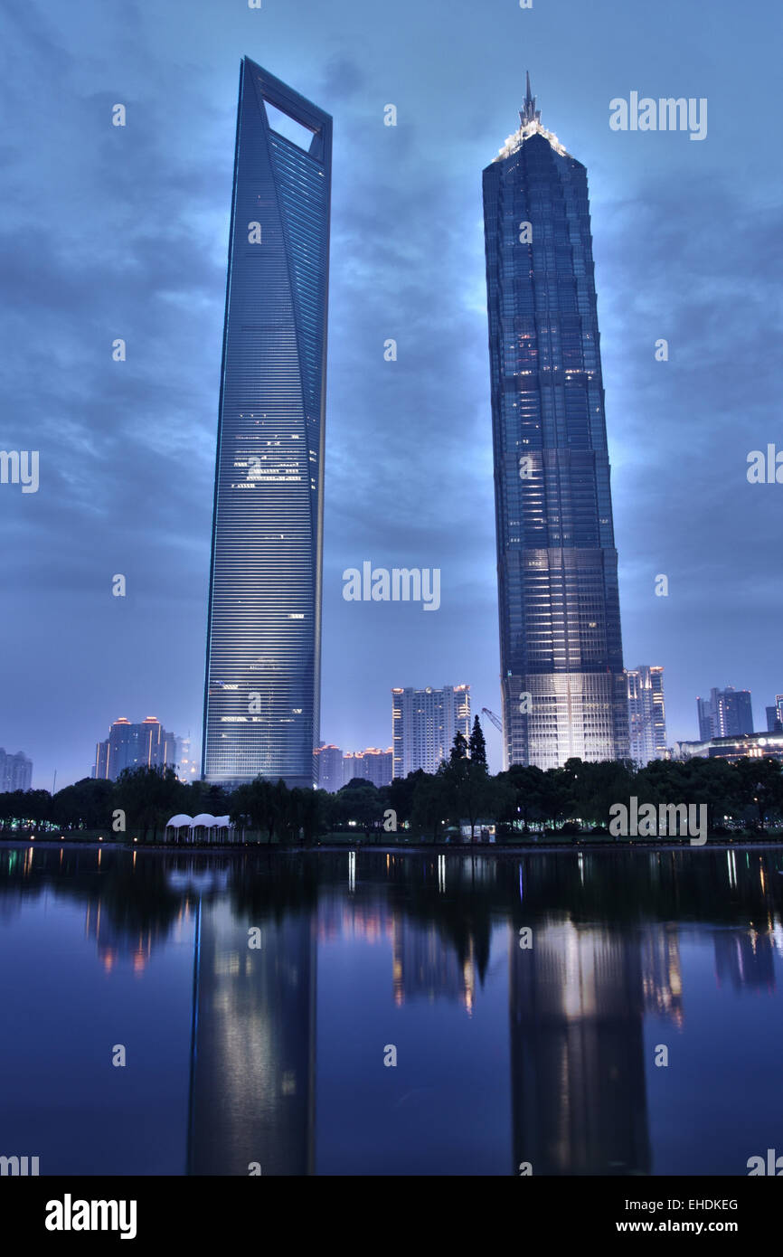 Grattacieli del quartiere Pudong di Shanghai Foto Stock