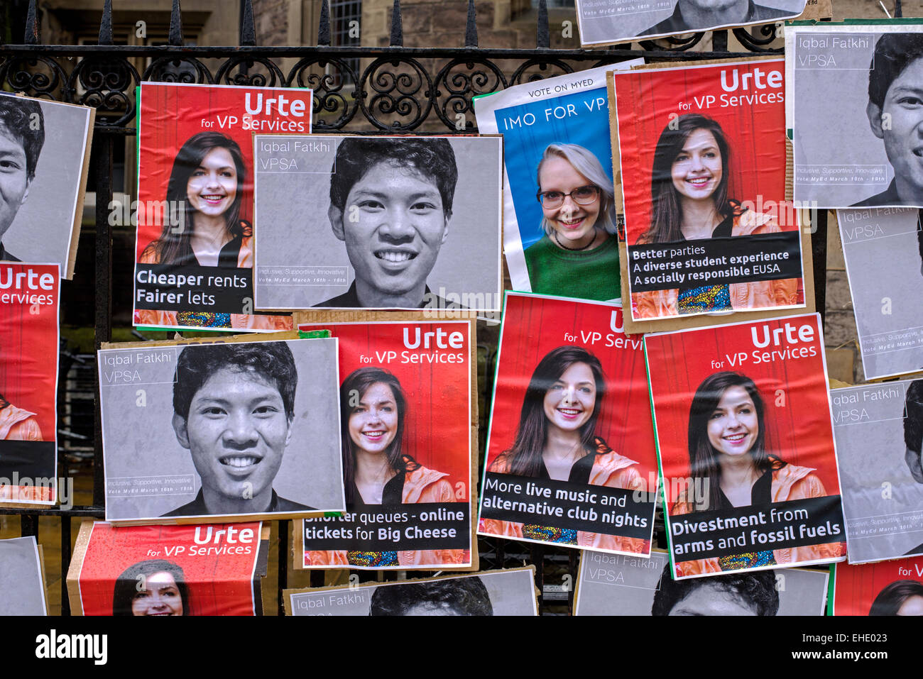 Poster per l'Università di Edimburgo Student Association (intercontinentale) elezioni sulle ringhiere presso gli studenti union building a Potterrow. Foto Stock