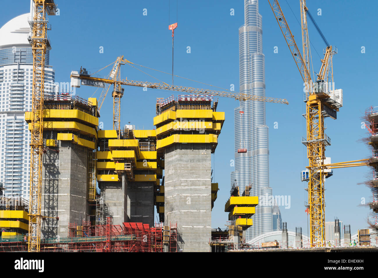 Sito in costruzione di alto grattacielo appartamento Tower a Dubai Emirati Arabi Uniti Foto Stock