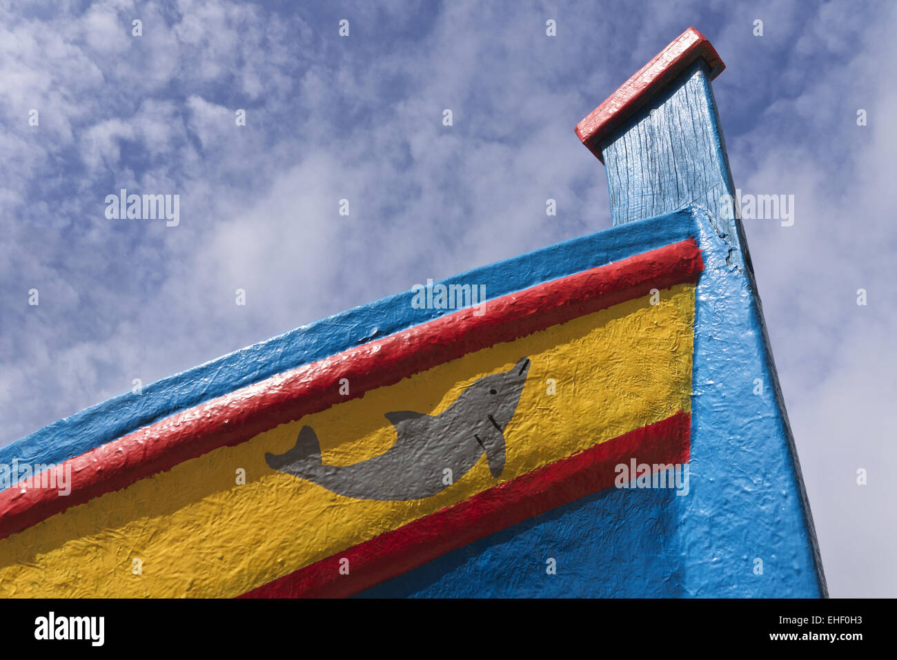 Colorata tipica barca da pesca in Albufeira Foto Stock