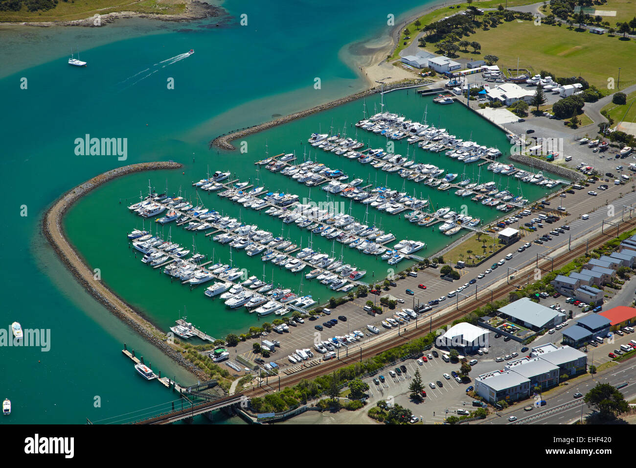 Marina di Mana, Porirua Porto, Regione di Wellington, Isola del nord, Nuova Zelanda - aerial Foto Stock