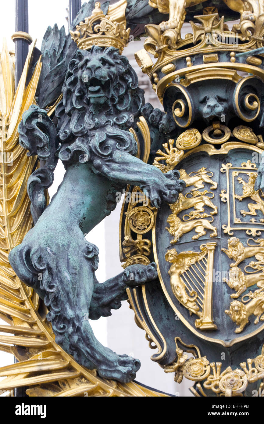 Cancelli di Buckingham Palace Inghilterra Foto Stock