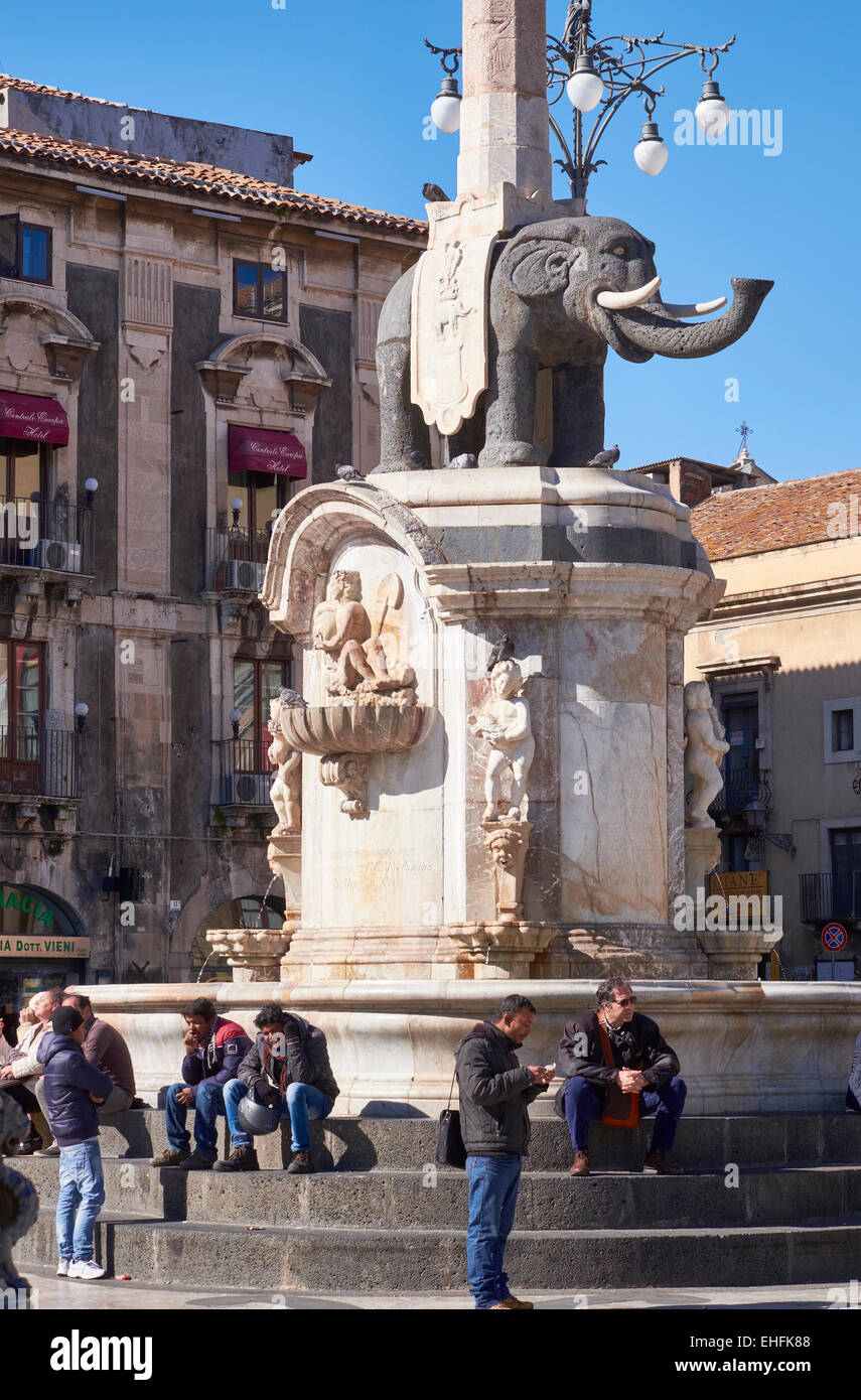 Statua di un elefante di lava , Piazza del Duomo, Catania, Sicilia, Italia. Foto Stock