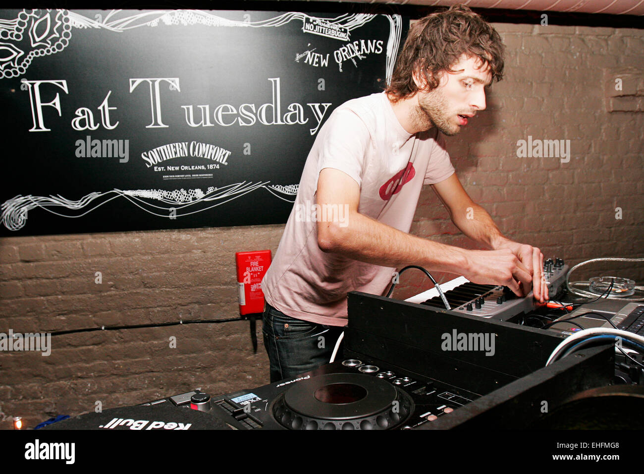 Lindstrom live nel Foyer a TDK Cross Central festival a Kings Cross scalo merci di Londra. Foto Stock