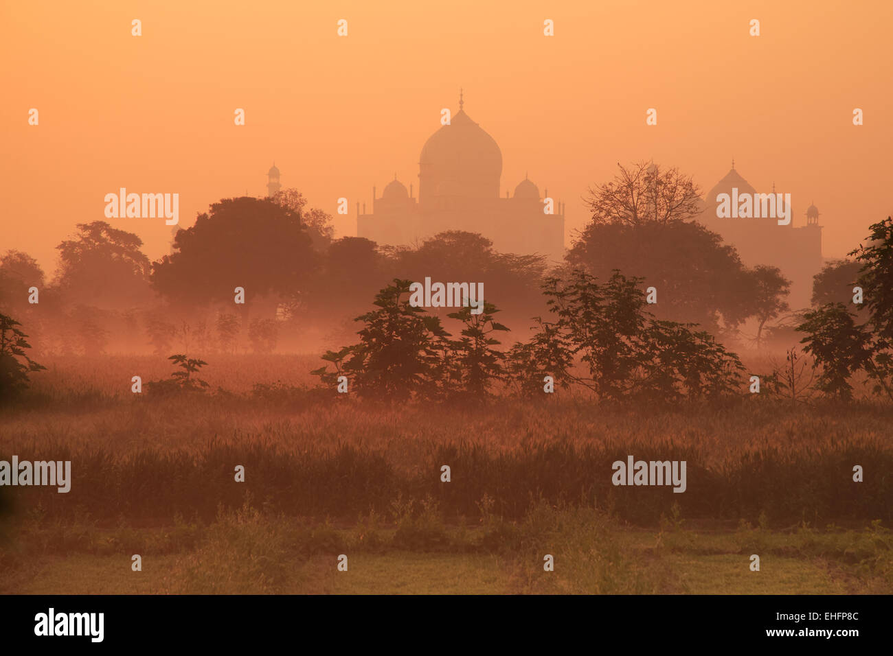 Una vista del Taj Mahal, è la più frequentata località nel mondo. Foto Stock