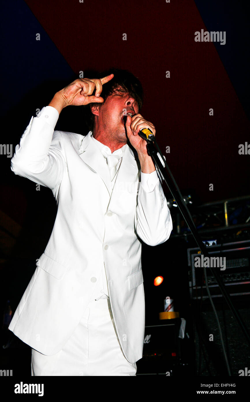 Bugiardi vivono nel campo giorni del festival nel Parco Victoria di Londra. Foto Stock