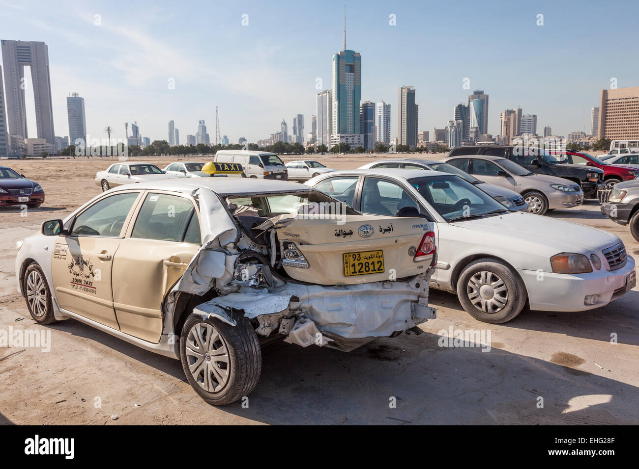 Rotture di vetture dopo incidenti in Kuwait City Foto Stock