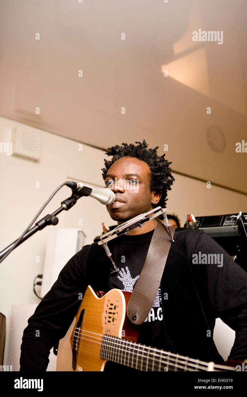 Muntu Valdo vivere allâ ICA di Londra il 29 novembre 2008. Foto Stock