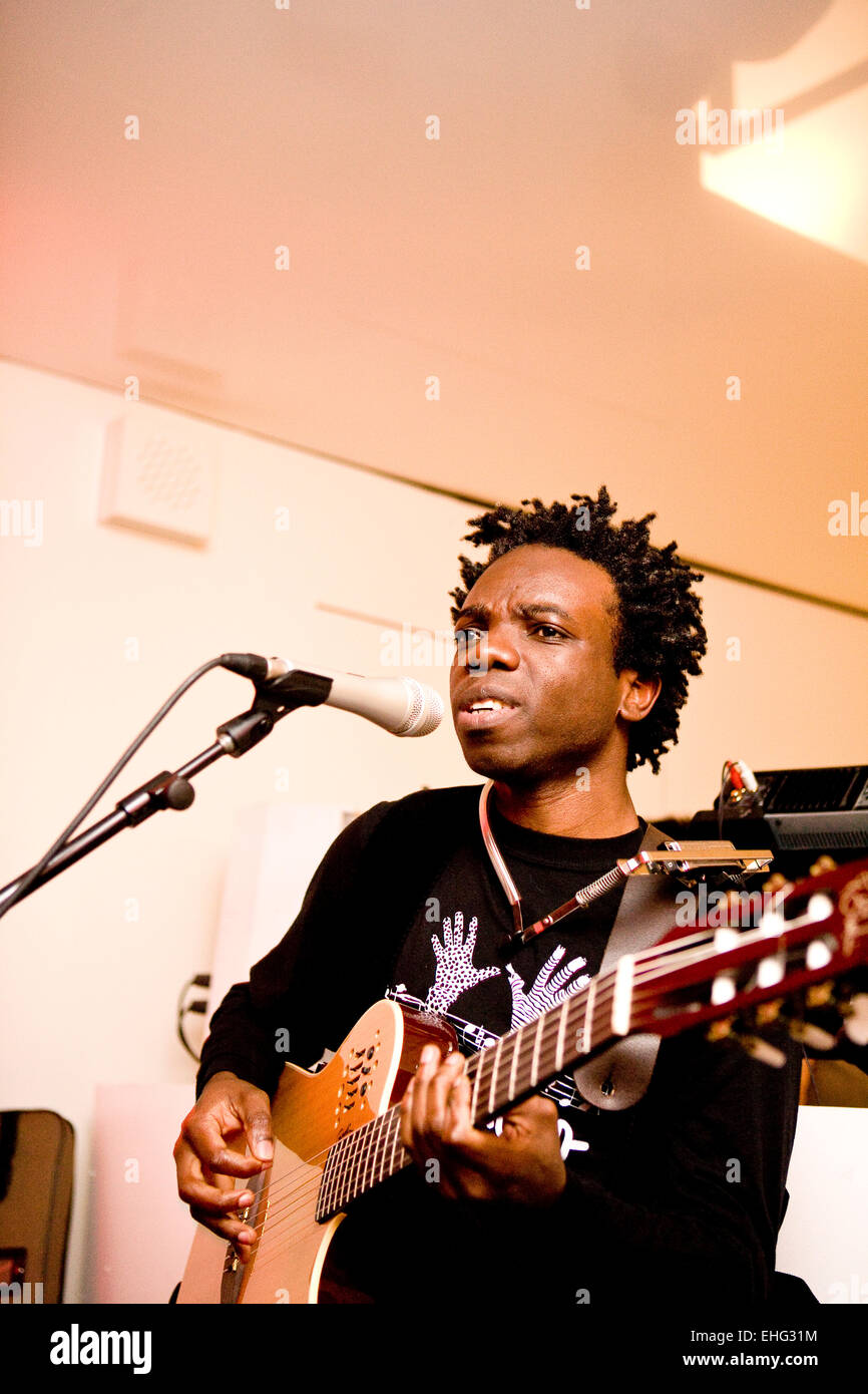 Muntu Valdo vivere allâ ICA di Londra il 29 novembre 2008. Foto Stock