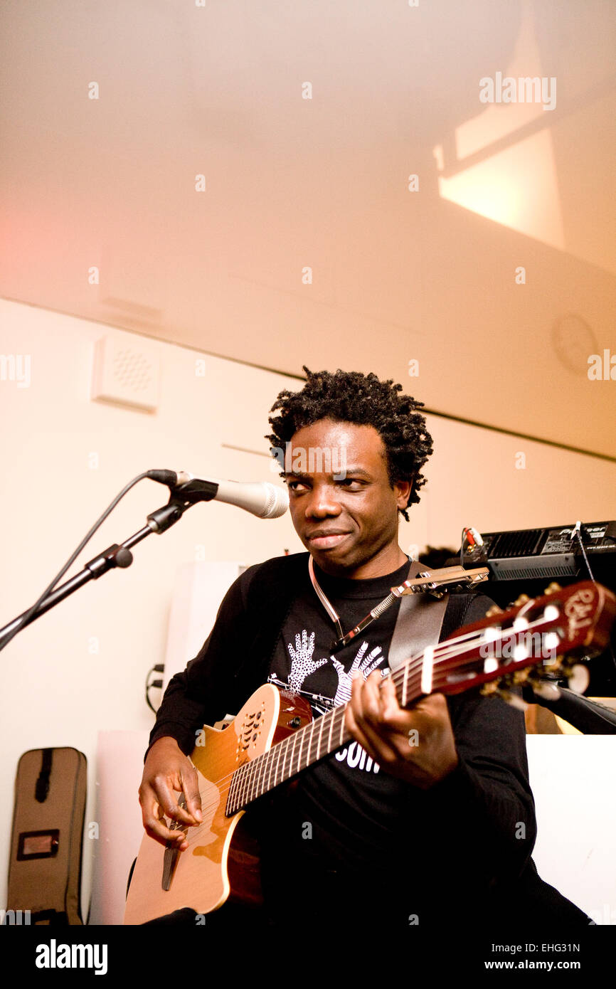 Muntu Valdo vivere allâ ICA di Londra il 29 novembre 2008. Foto Stock