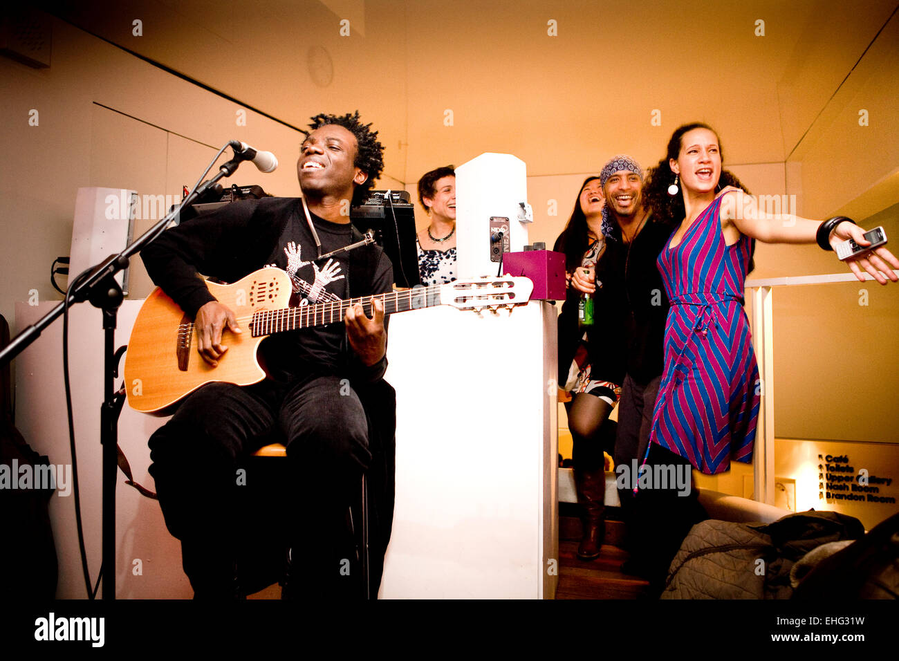 Muntu Valdo vivere allâ ICA di Londra il 29 novembre 2008. Foto Stock