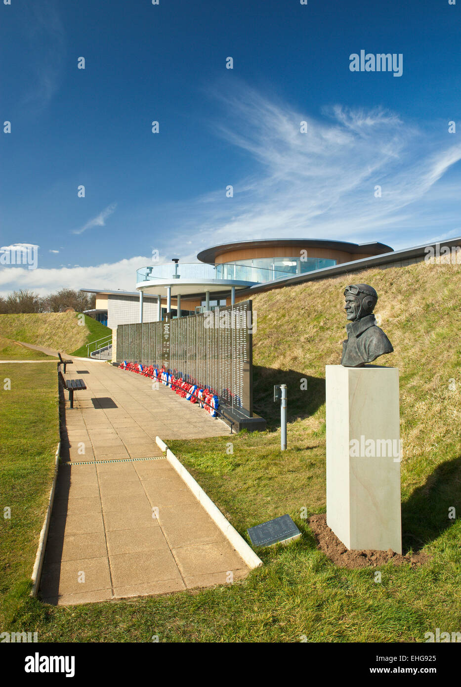 Battle of Britain National Memorial e il nuovo centro visitatori di ala. Capel-le-Ferne. Foto Stock
