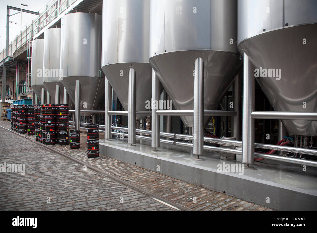 Beer tanks immagini e fotografie stock ad alta risoluzione - Alamy