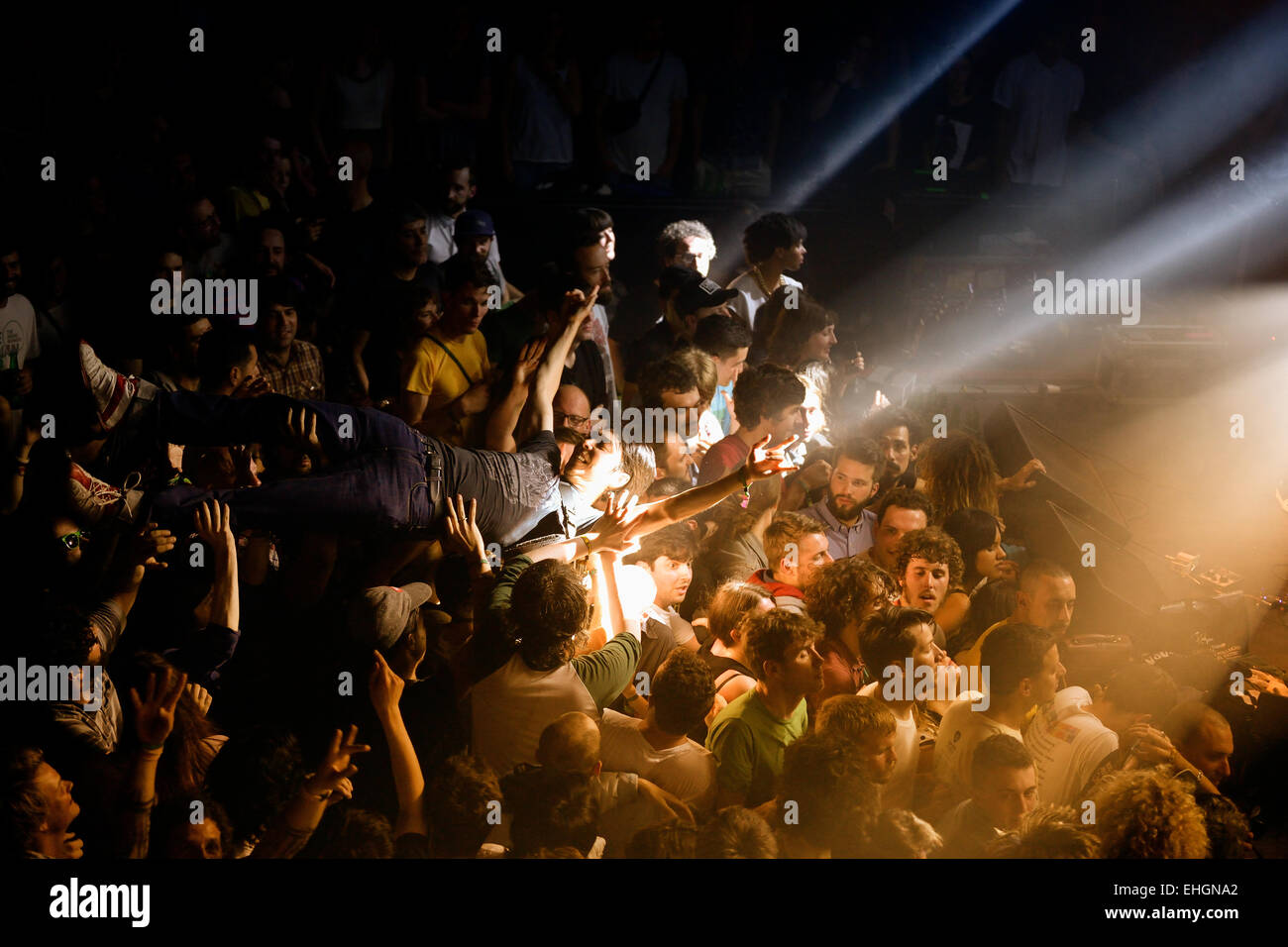 Barcellona - 30 Maggio: Udienza guardare un concerto presso Heineken Primavera Sound Festival 2014 (PS14). Foto Stock