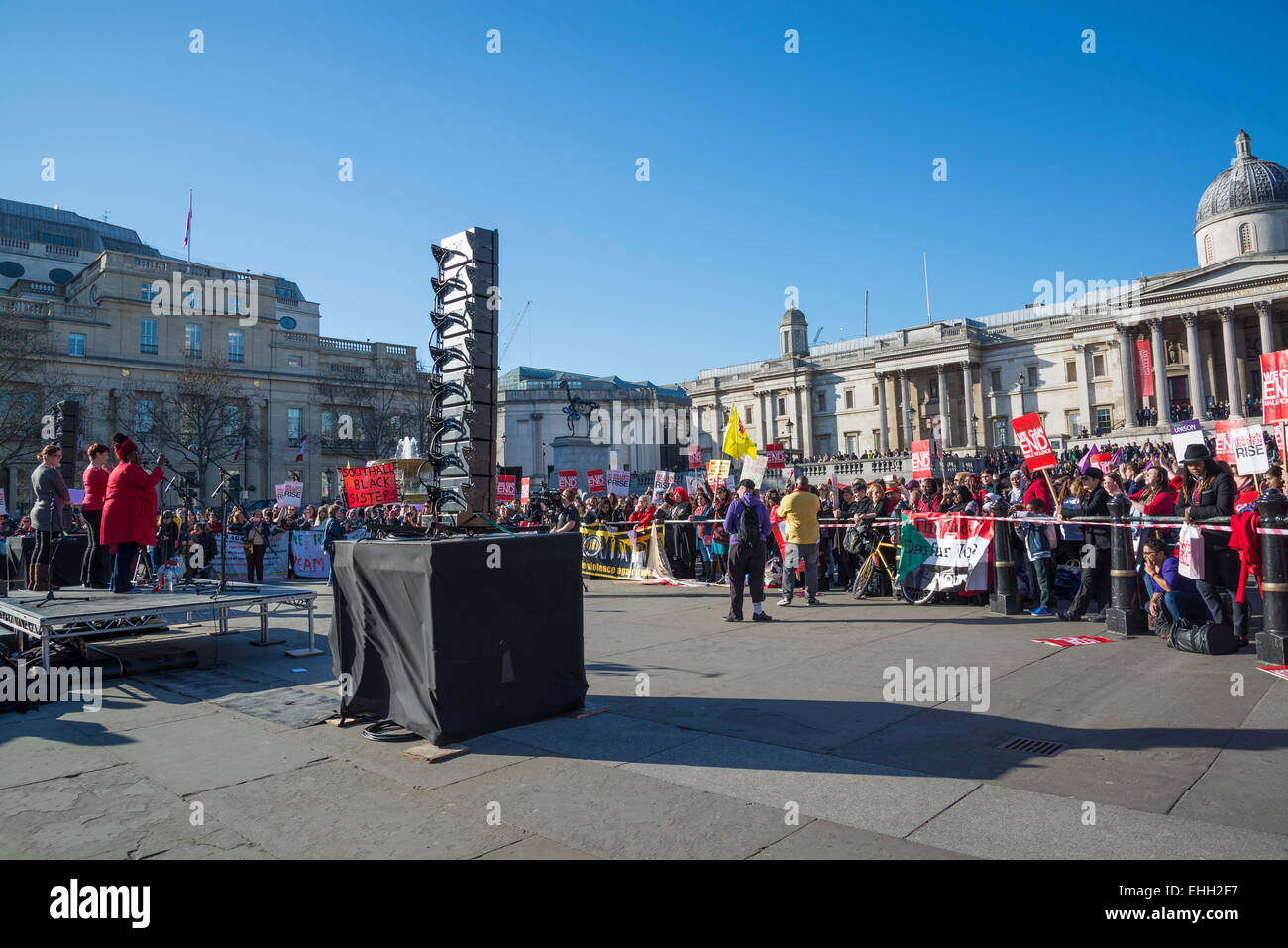 Milioni di donne marzo rally a Trafalgar Square, Londra, 7 marzo 2015, Regno Unito Foto Stock