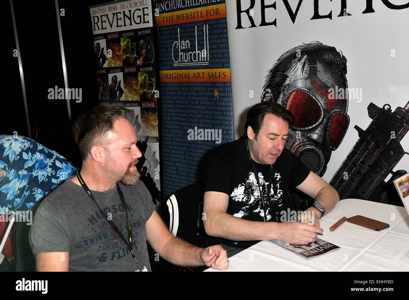 Londra, Regno Unito. Il 14 marzo 2015. Avid fan di fumetti, Jonathon Ross, hanno aderito centinaia di fumetti e cosplay fan come hanno invaso il centro Excel per il LONDON SUPER COMIC CONVENTION. Scrittore, Jonathon Ross ha collaborato con artista grafico, Ian Churchill sulla nuova grafica fumetto "vendetta" Alamy Live News/Fotografo Gordon Scammell Foto Stock