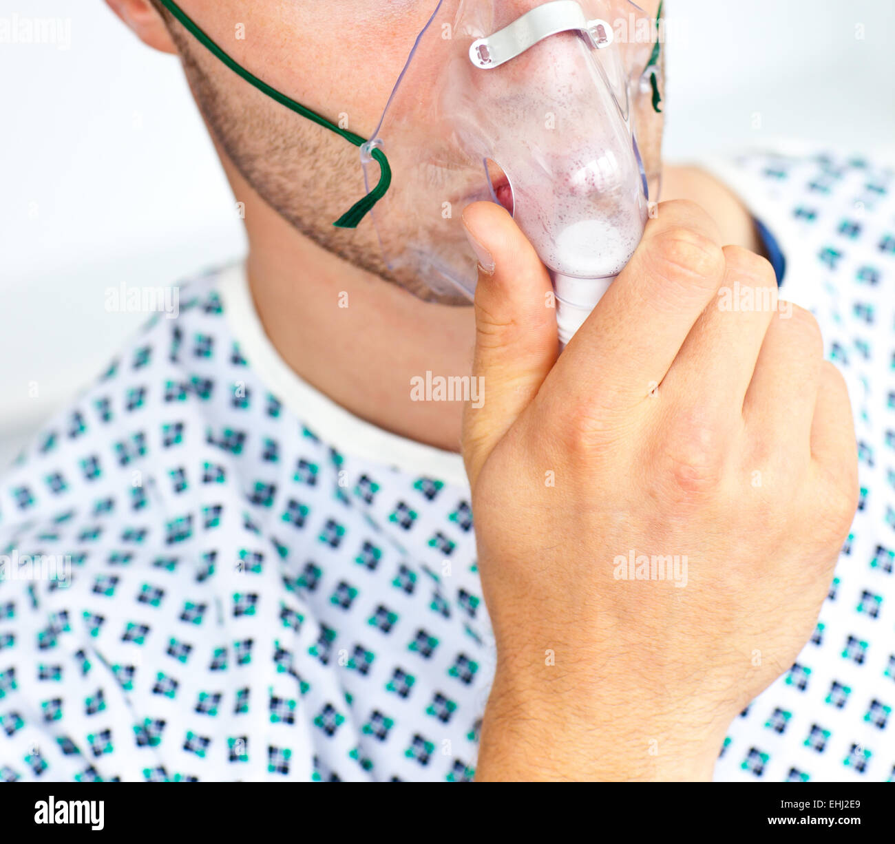 Close-up di un paziente con una maschera Foto Stock