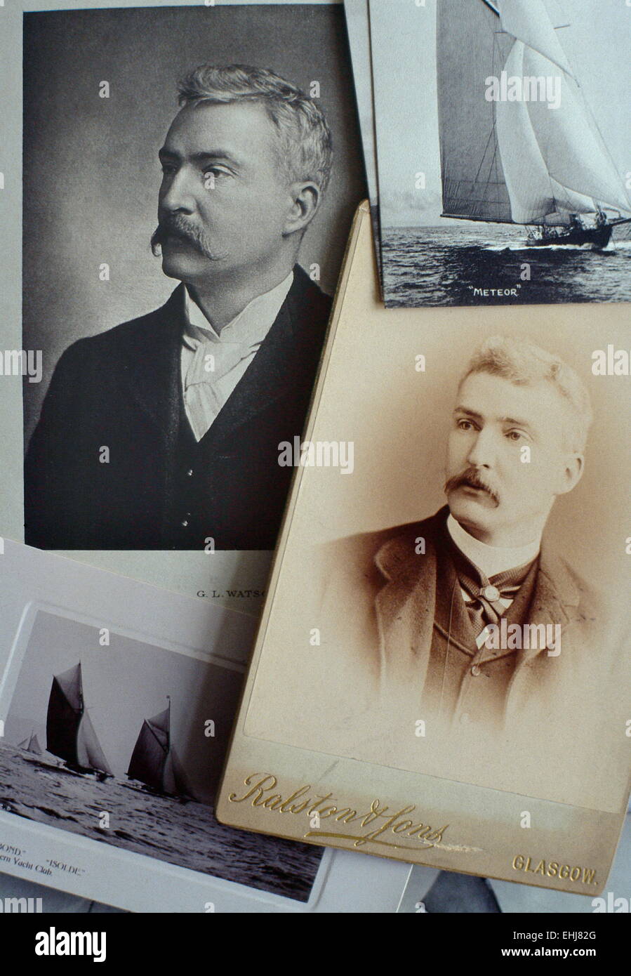 AJAXNETPHOTO - 1987. GLASGOW, SCOZIA. - YACHT DESIGNER - COLLEZIONE DI VICTORIAN CARTES DE visite dell'architetto navale GEORGE LENNOX WATSON. Foto:JONATHAN EASTLAND/AJAX. REF:876812 Foto Stock