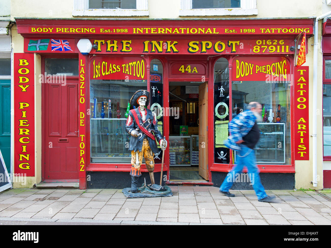 La macchia di inchiostro, tatuaggi e piercing shop, Teignmouth, Devon, Inghilterra U Foto Stock